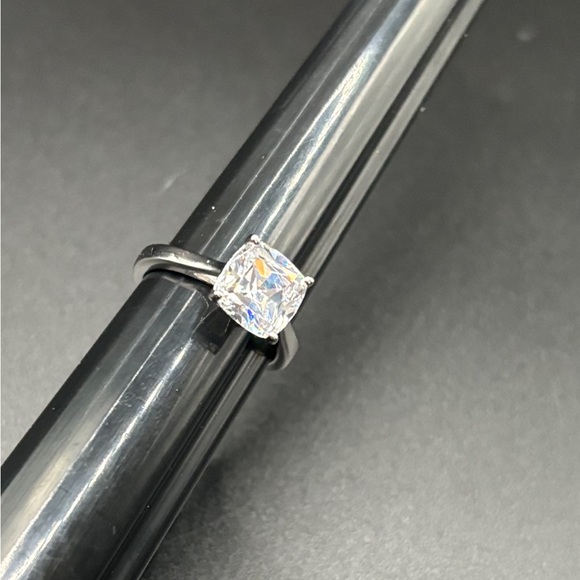 Sterling Silver square faux Diamond Ring size 6.25 beautiful - Picture 5 of 11